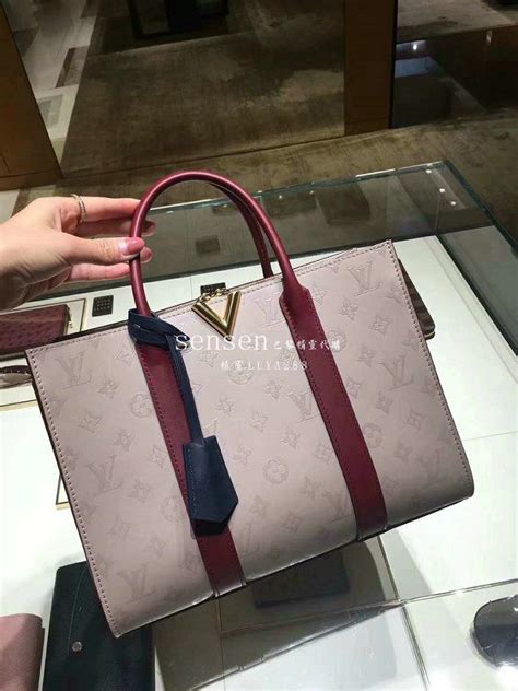 lv very tote mm price